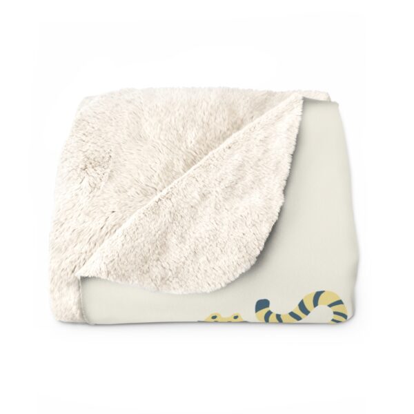 Cozy Sherpa Fleece Catnap Blanket with Playful Cat Design - Image 2
